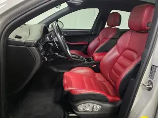 2024 Porsche Macan GTS - Image 4 of 4