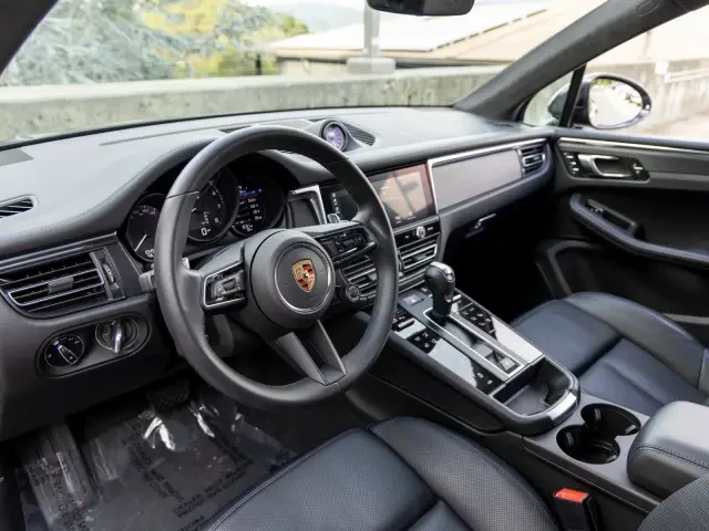 2024 Porsche Macan GTS - Image 4 of 9
