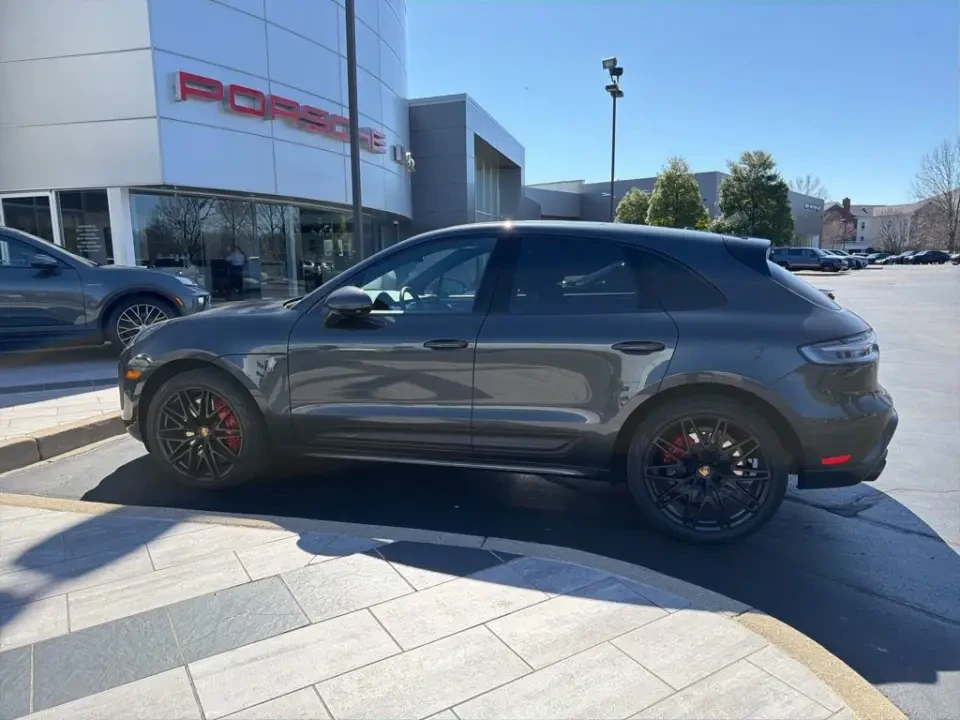 2024 Porsche Macan GTS - Image 8 of 9