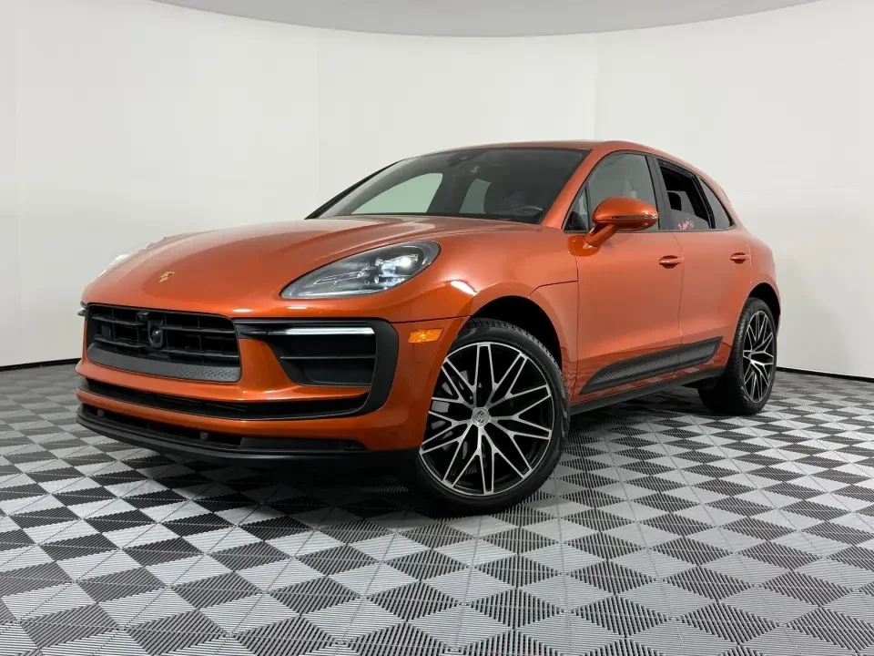 2024 Porsche Macan GTS - Image 8 of 9