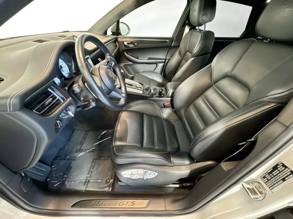 2024 Porsche Macan GTS - Image 5 of 13