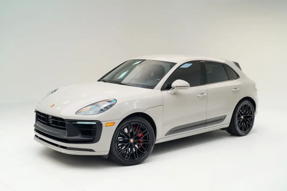 2024 Porsche Macan GTS - Image 11 of 13