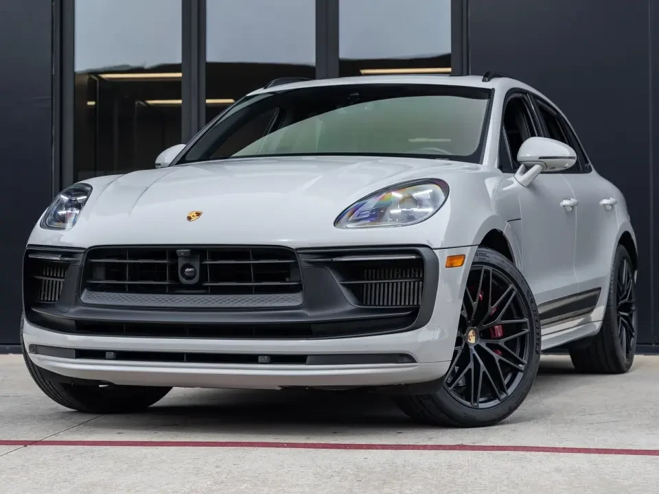 2024 Porsche Macan GTS - Image 10 of 13