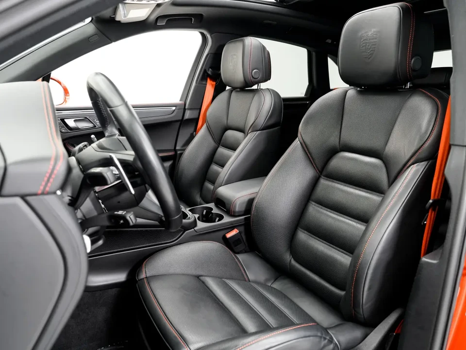 2024 Porsche Macan GTS - Image 5 of 13