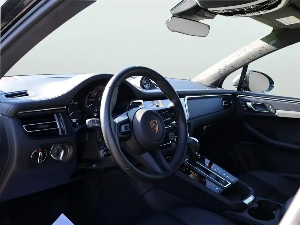 2024 Porsche Macan GTS - Image 4 of 13