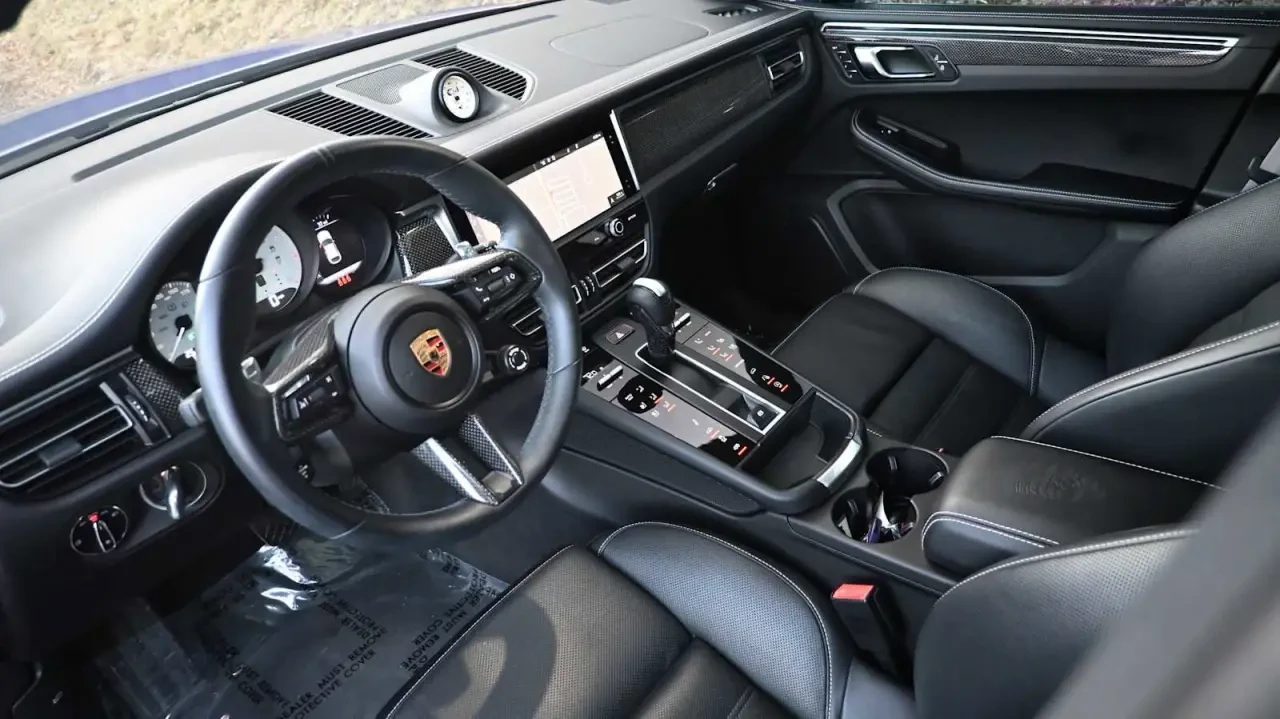 2024 Porsche Macan GTS - Image 5 of 8