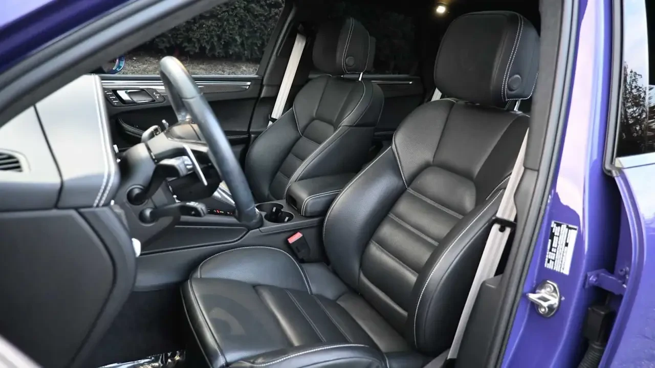 2024 Porsche Macan GTS - Image 6 of 8