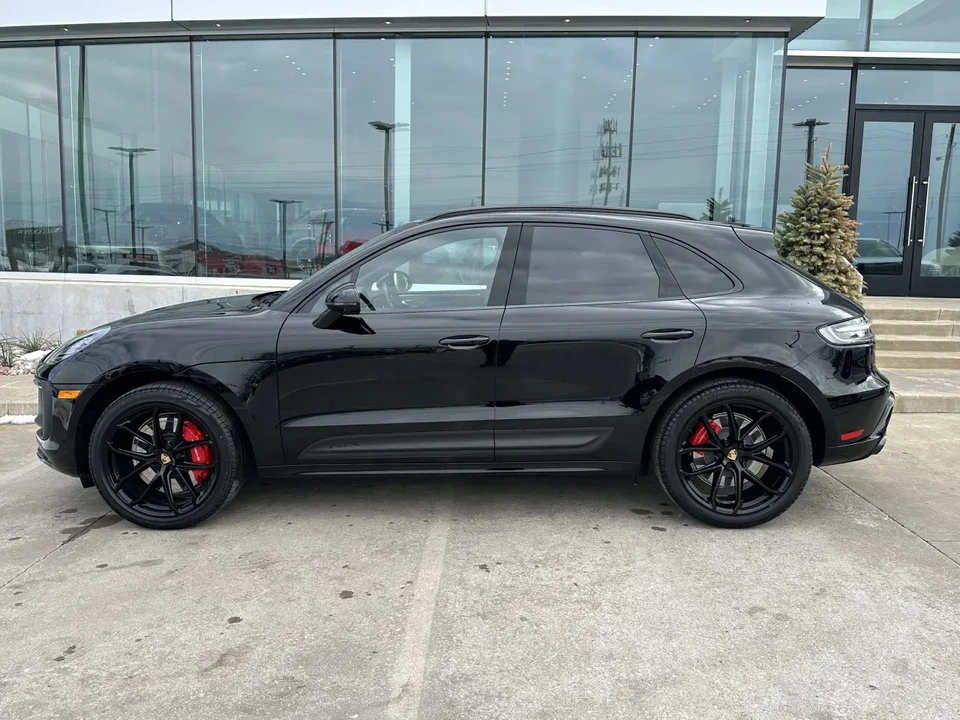 2024 Porsche Macan GTS - Image 2 of 8