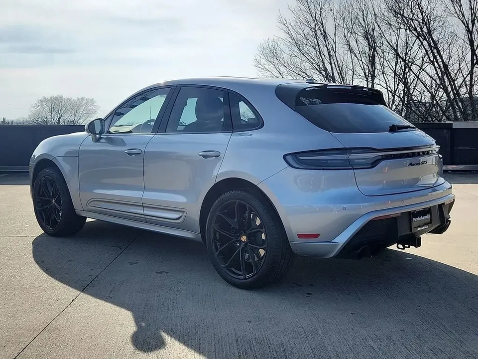 2024 Porsche Macan GTS - Image 4 of 10