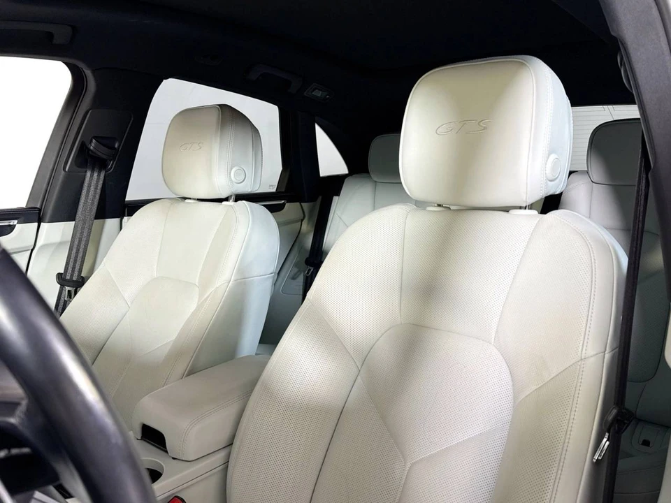 2024 Porsche Macan GTS - Image 5 of 5