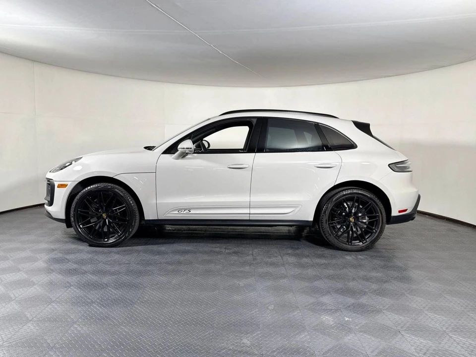 2024 Porsche Macan GTS - Image 2 of 5