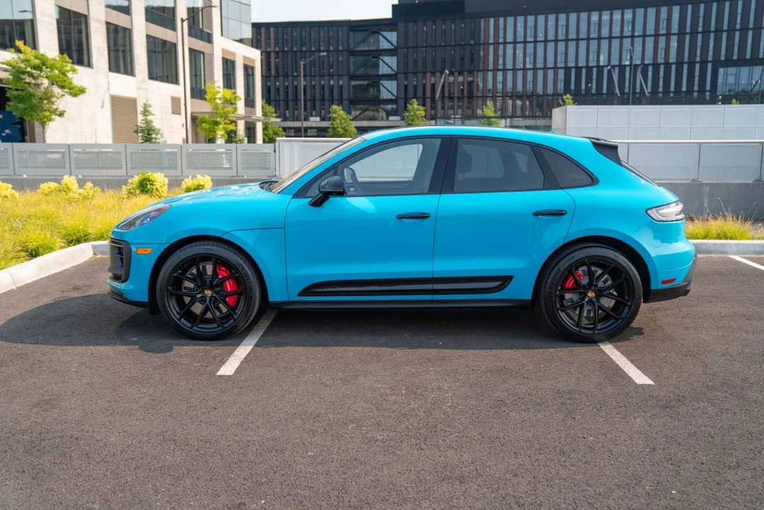 2024 Porsche Macan GTS - Image 2 of 5