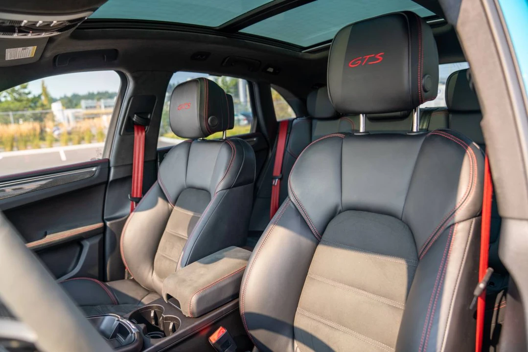 2024 Porsche Macan GTS - Image 5 of 5