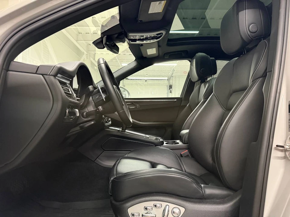 2024 Porsche Macan GTS - Image 5 of 5