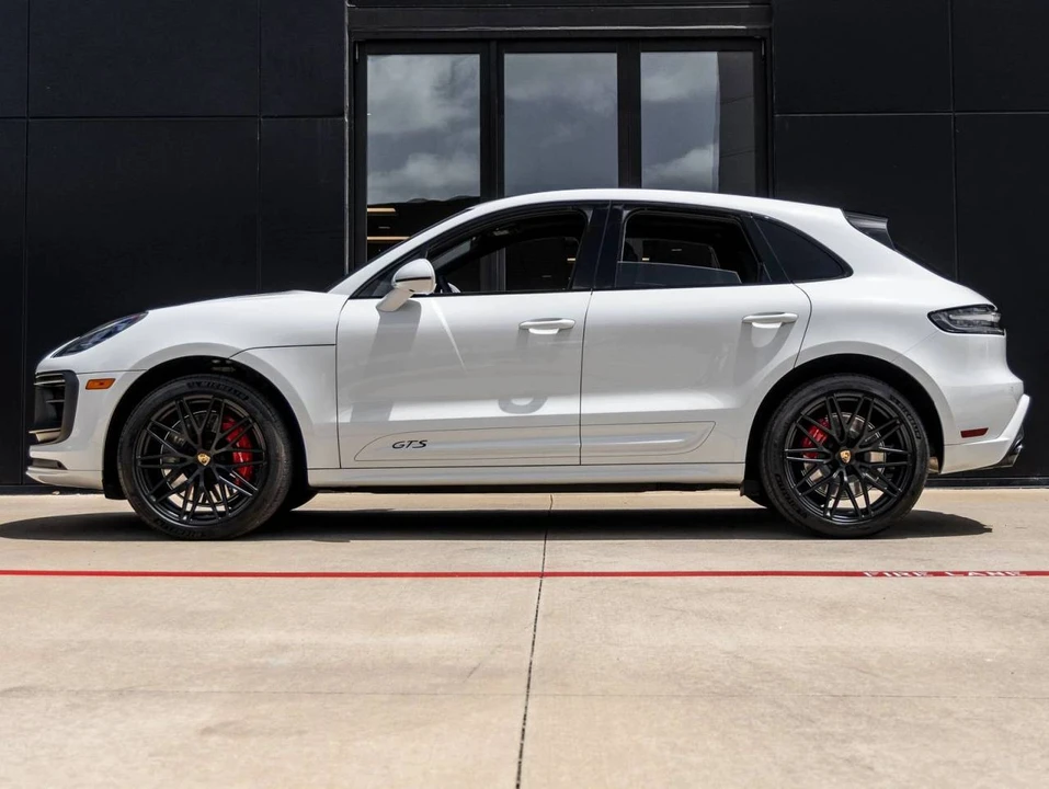 2024 Porsche Macan GTS - Image 2 of 5