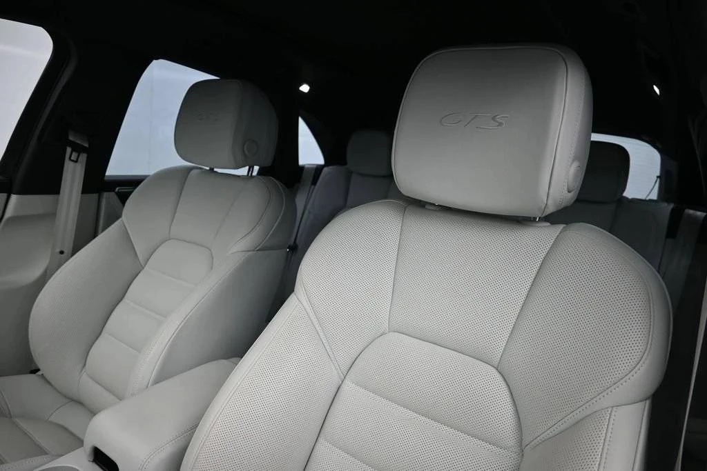 2024 Porsche Macan GTS - Image 5 of 5