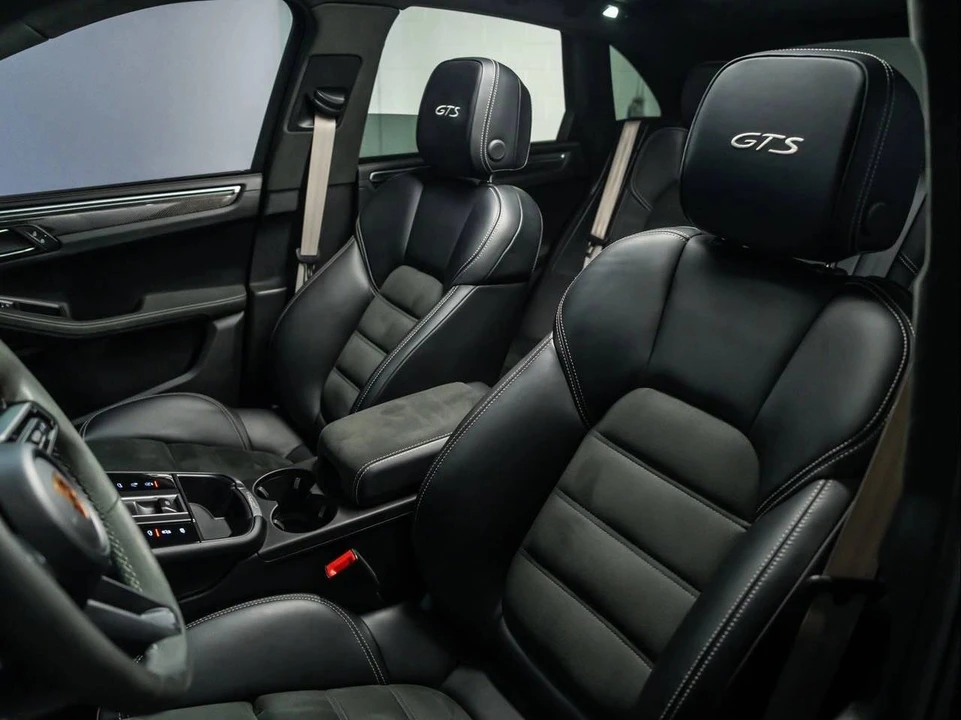 2024 Porsche Macan GTS - Image 5 of 5