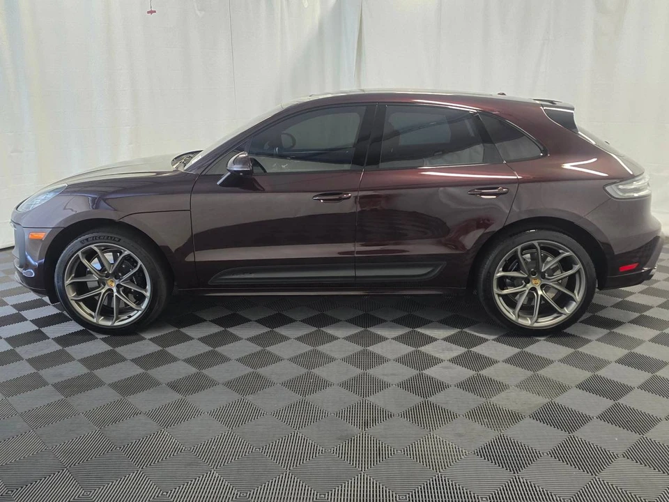 2024 Porsche Macan GTS - Image 2 of 5