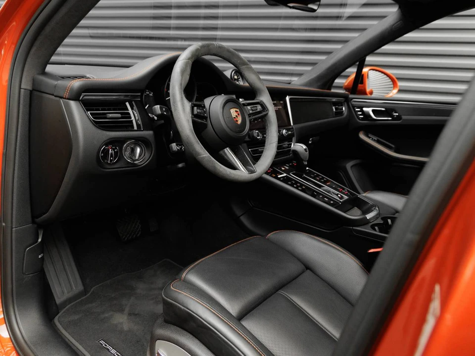 2024 Porsche Macan GTS - Image 4 of 5