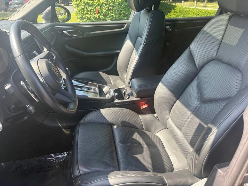 2024 Porsche Macan GTS - Image 4 of 5