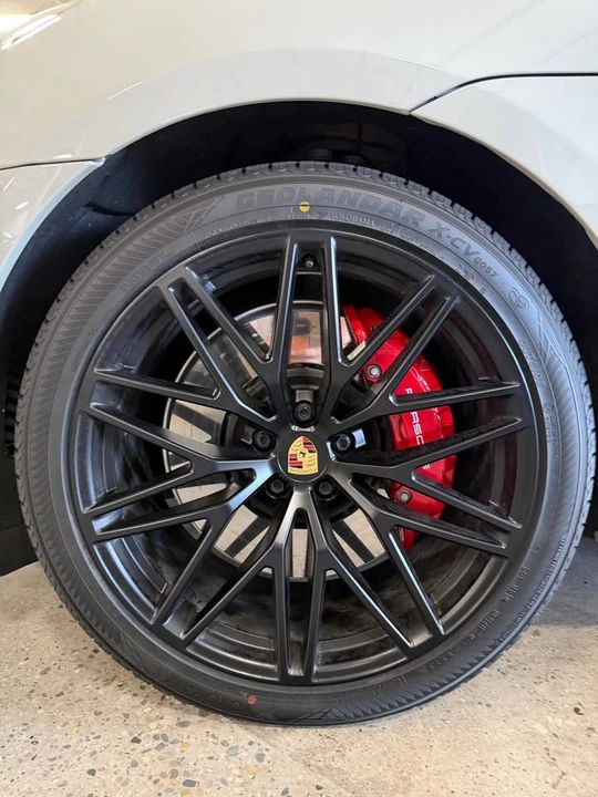 2024 Porsche Macan GTS - Image 3 of 8
