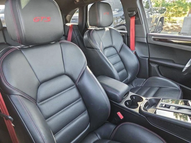 2024 Porsche Macan GTS - Image 17 of 20