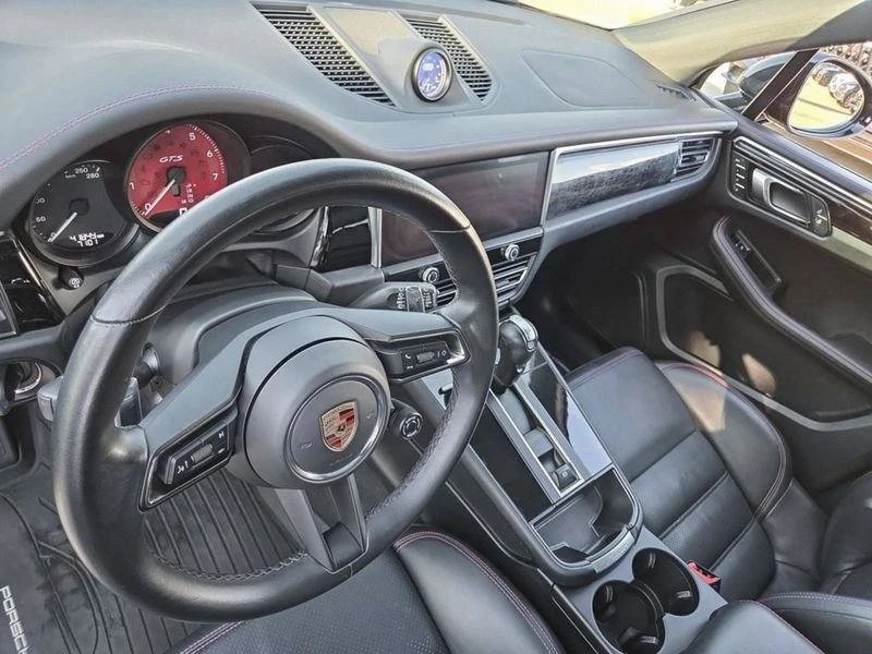 2024 Porsche Macan GTS - Image 9 of 20