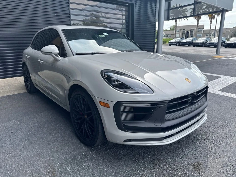 2024 Porsche Macan GTS - Image 4 of 5