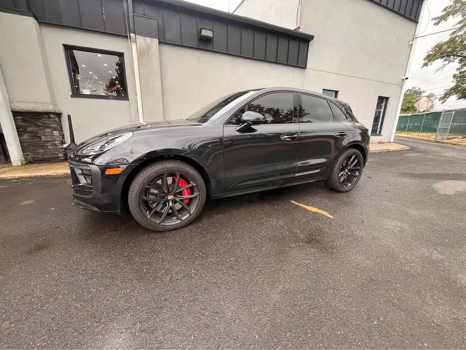 2024 Porsche Macan GTS - Image 10 of 14