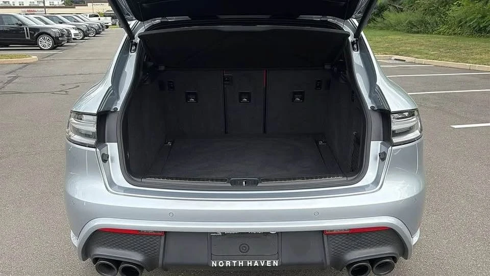 2024 Porsche Macan GTS - Image 17 of 17