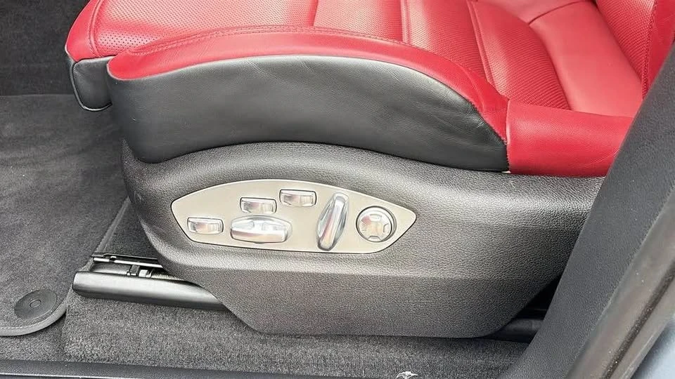 2024 Porsche Macan GTS - Image 10 of 17