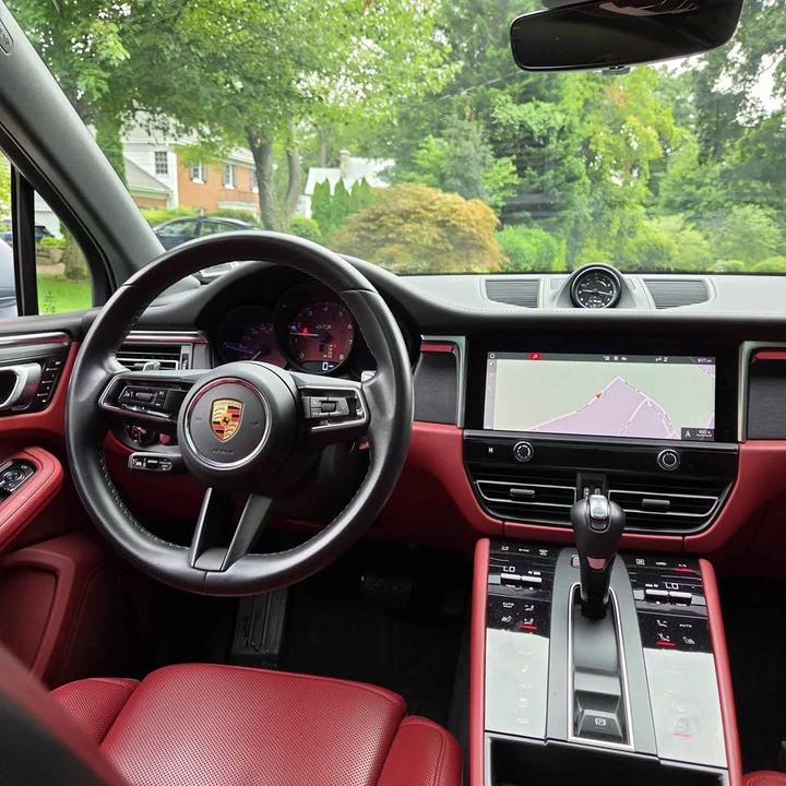 2024 Porsche Macan GTS - Image 17 of 20