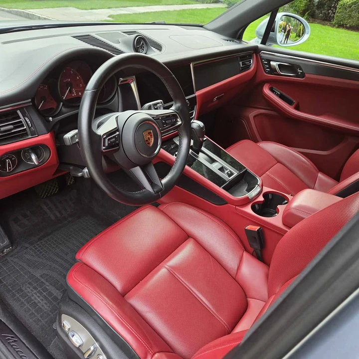 2024 Porsche Macan GTS - Image 15 of 20