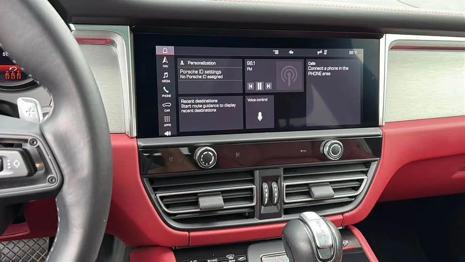 2024 Porsche Macan GTS - Image 13 of 17