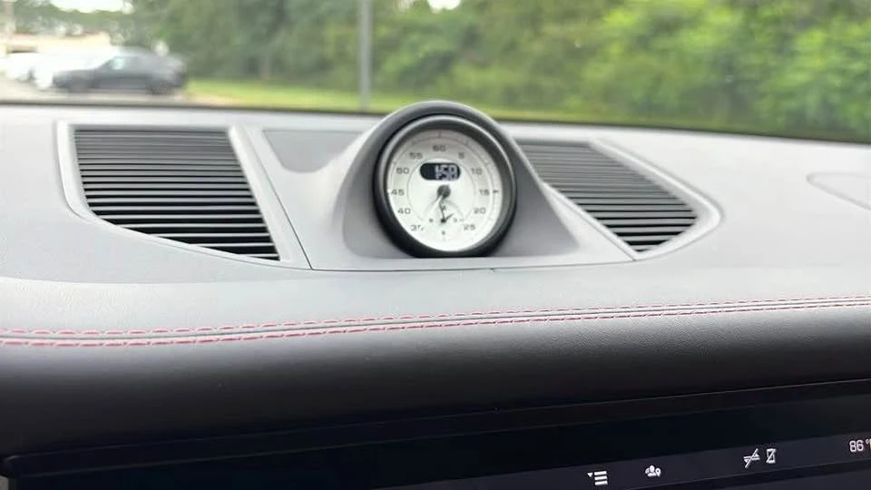2024 Porsche Macan GTS - Image 12 of 17