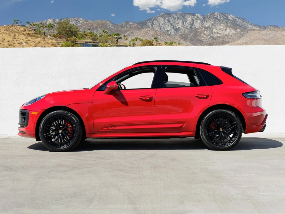 2024 Porsche Macan GTS - Image 2 of 4