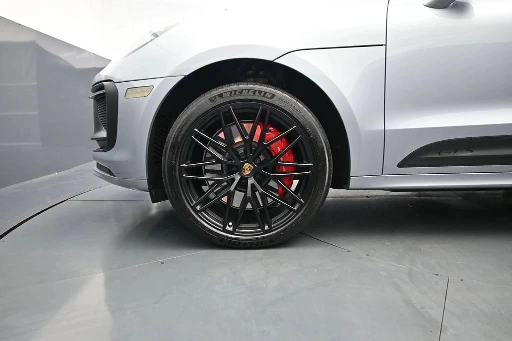 2024 Porsche Macan GTS - Image 4 of 4