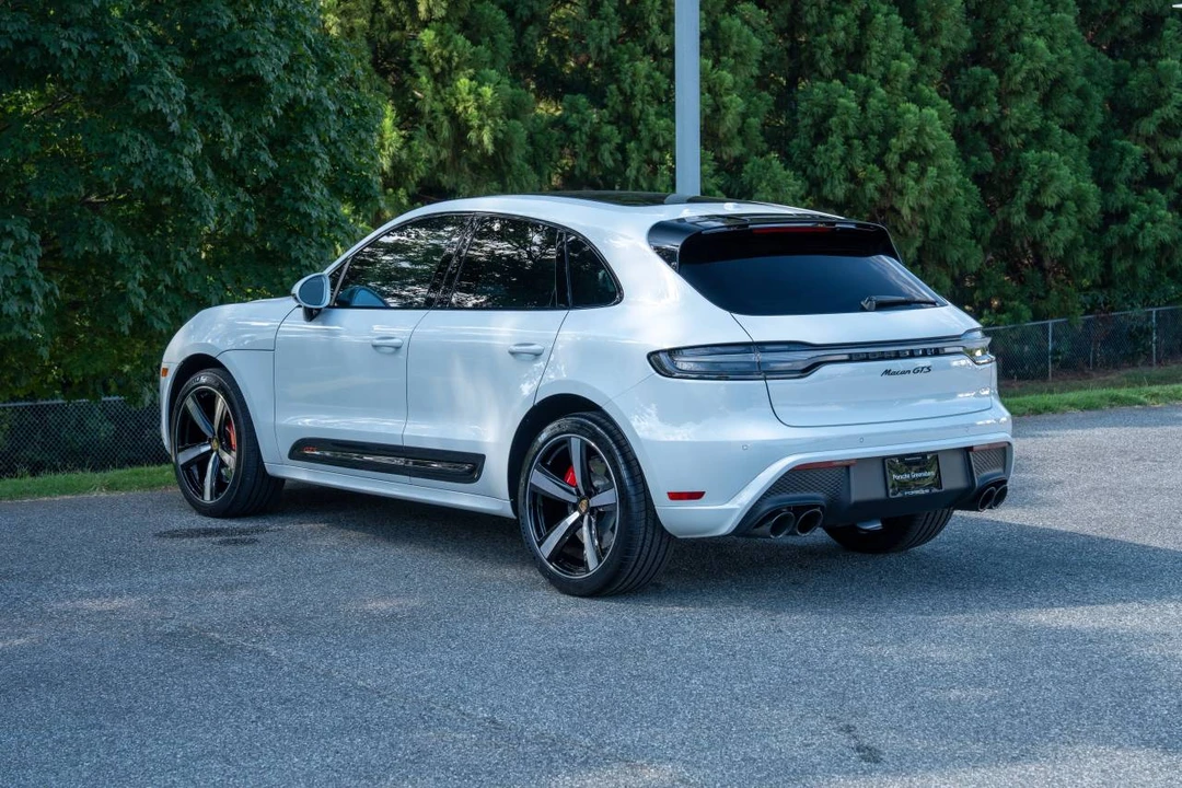 2024 Porsche Macan GTS - Image 3 of 4