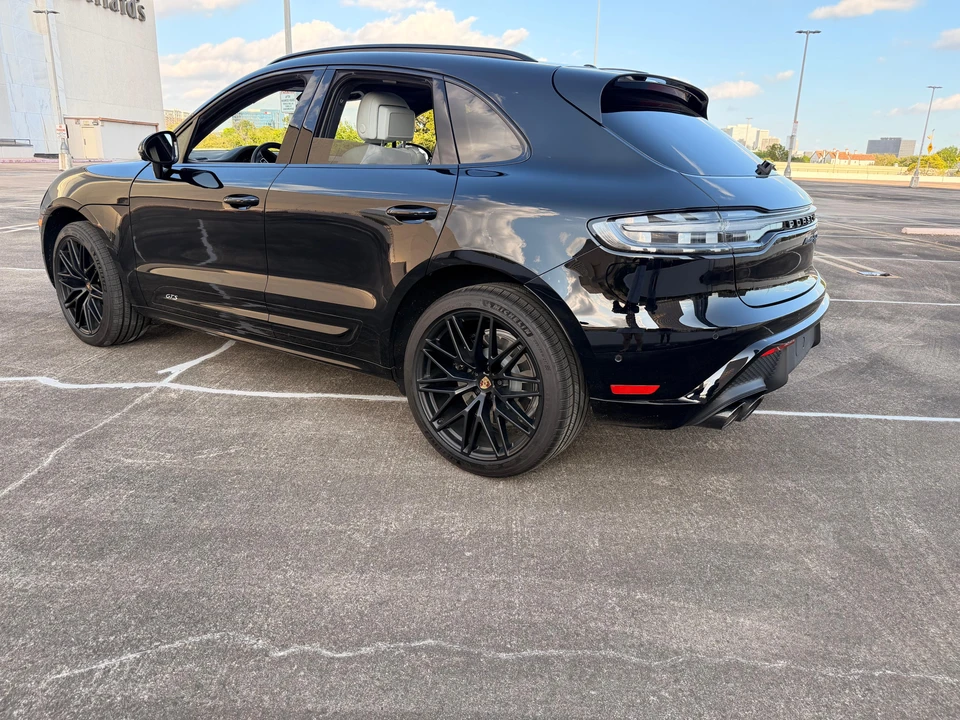 2024 Porsche Macan GTS - Image 10 of 31