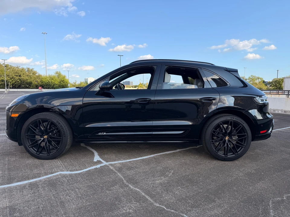 2024 Porsche Macan GTS - Image 9 of 31