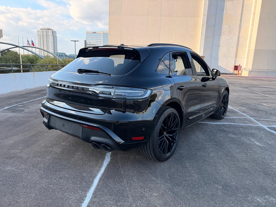 2024 Porsche Macan GTS - Image 16 of 31