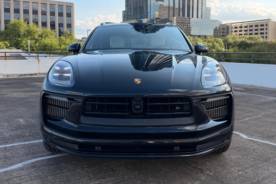 2024 Porsche Macan GTS - Image 2 of 31