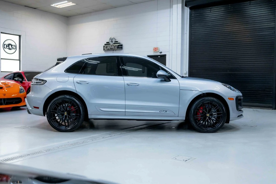 2024 Porsche Macan GTS - Image 6 of 12