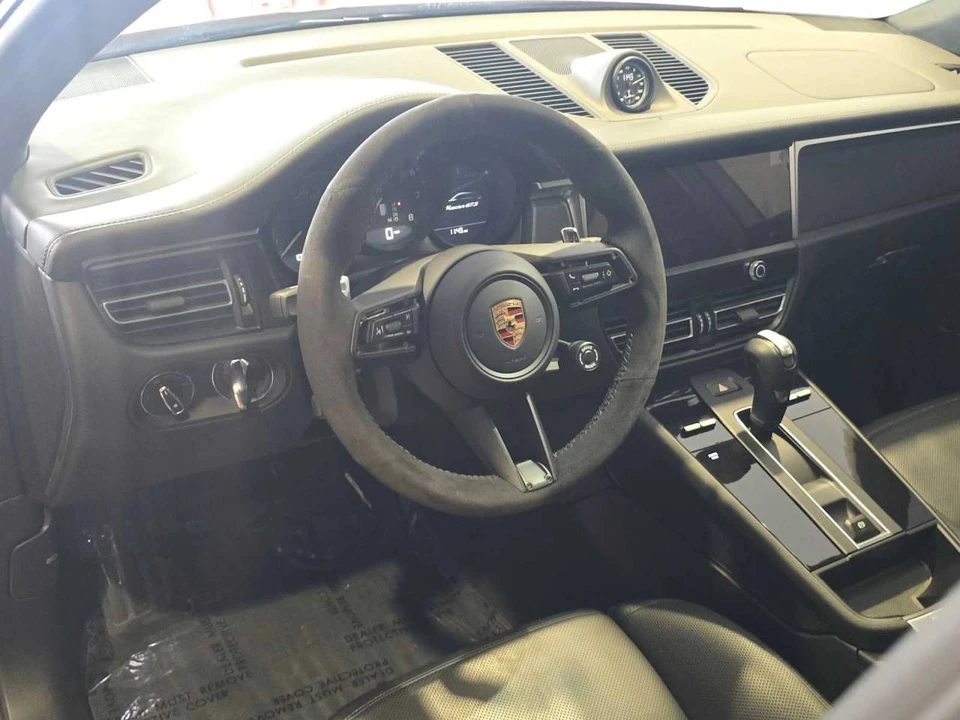 2024 Porsche Macan GTS - Image 4 of 4