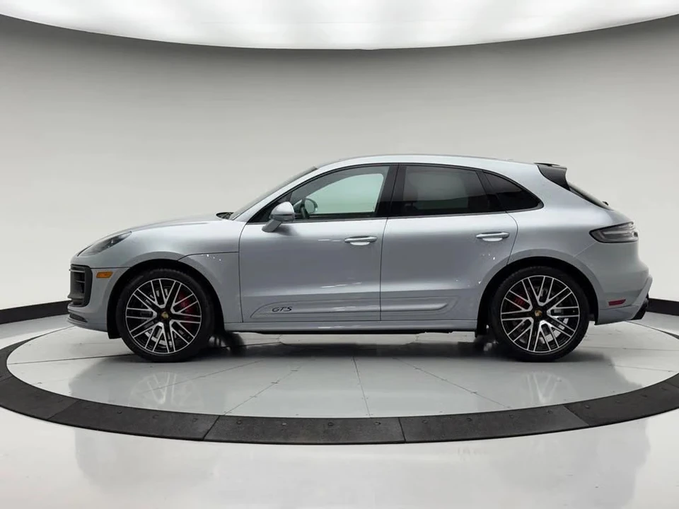 2024 Porsche Macan GTS - Image 12 of 31