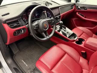 2024 Porsche Macan GTS - Image 25 of 31