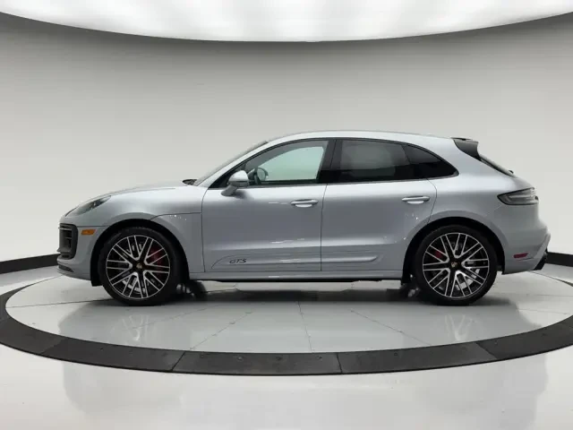 2024 Porsche Macan GTS - Image 14 of 31