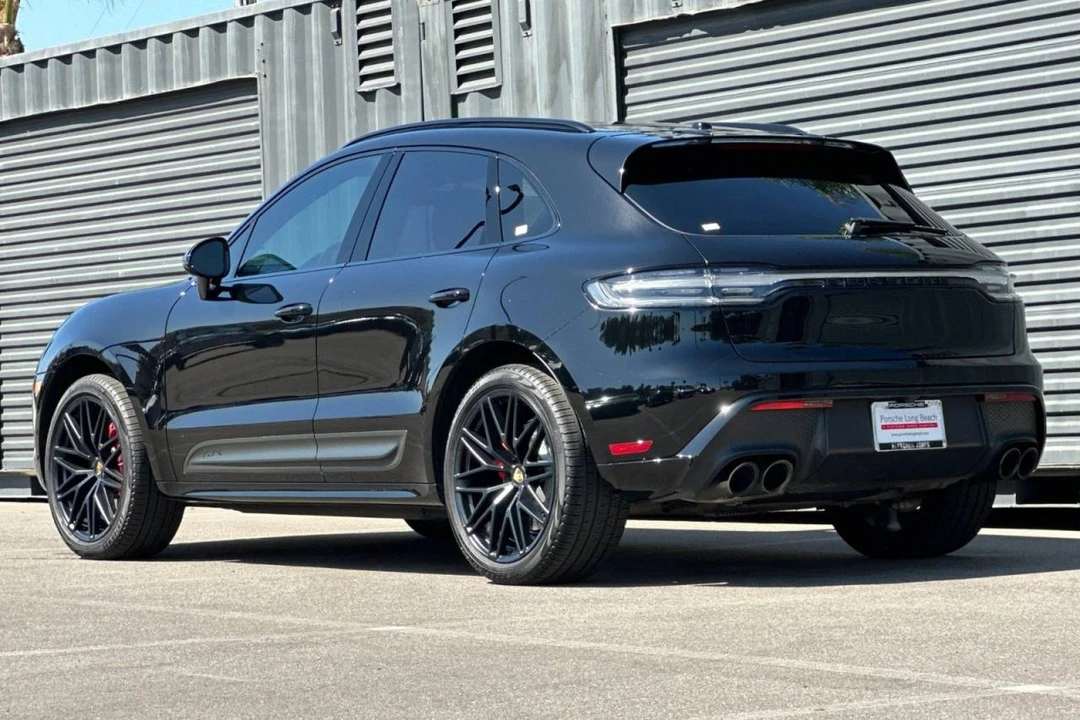 2024 Porsche Macan GTS - Image 3 of 4