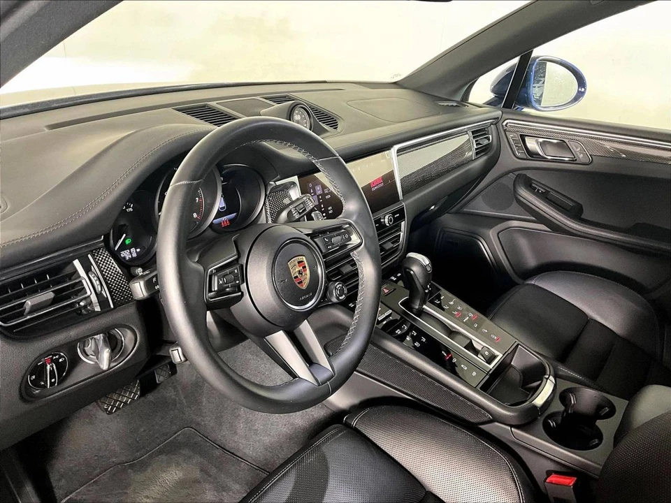 2024 Porsche Macan GTS - Image 4 of 4