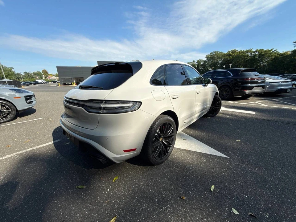 2024 Porsche Macan GTS - Image 3 of 4